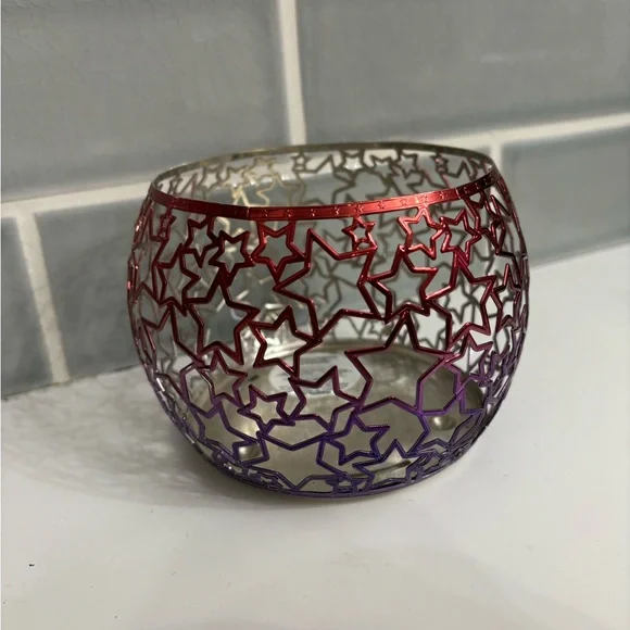 Bath & Body Works Stars 3-Wick Candle Holder in Red & Blue. - Picture 2 of 6